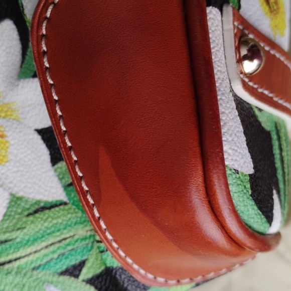 DOONEY N BOURKE MED HOBO DAFFODIL PRINT BAG - Picture 7 of 13